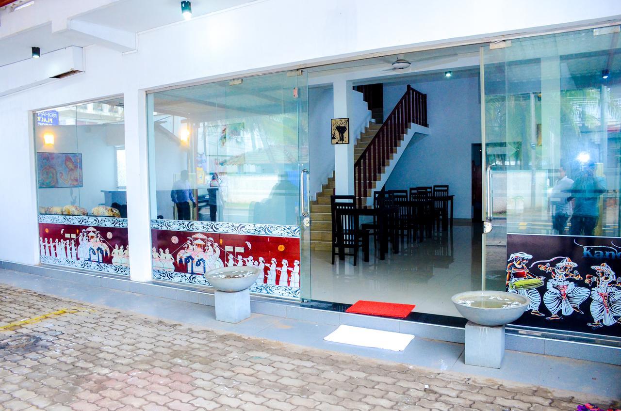 Yoho Beach Glory Hotel Negombo Buitenkant foto